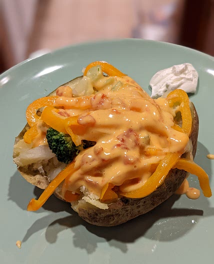 Cheesy baked potatoes (McAlister's spud copycat)