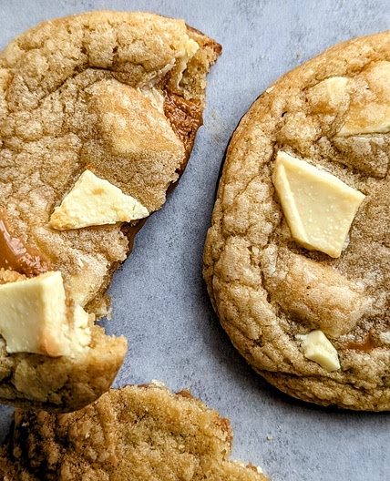 Cookie butter stuffed white chocolate cookies