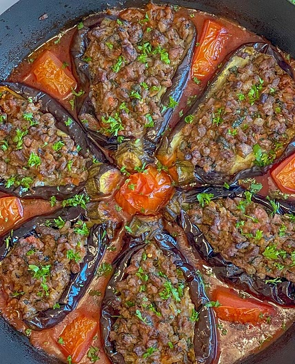 Shexmahshi stuffed eggplant