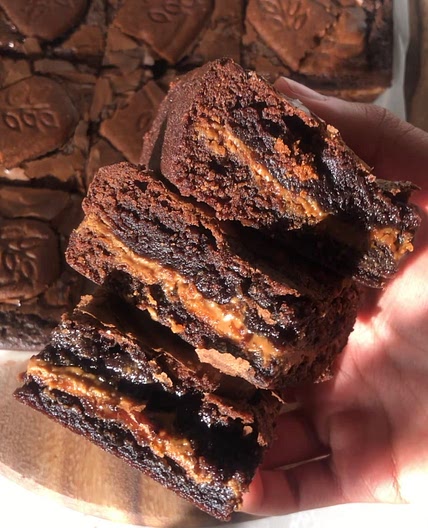 97 cal biscoff brownies 