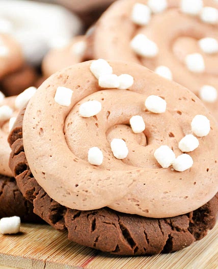 Crumbl 🙀 Frozen Hot Chocolate Cookies