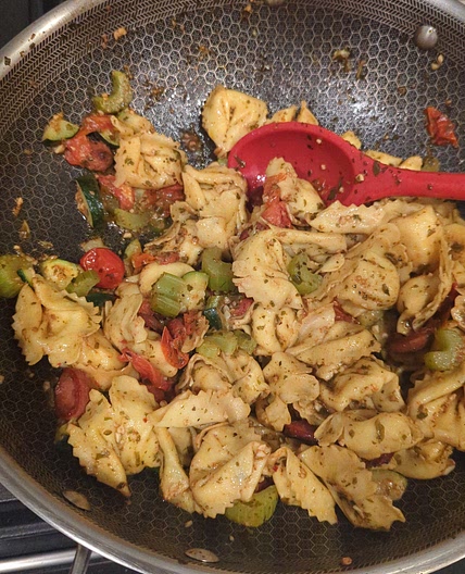 Pesto tortellini
