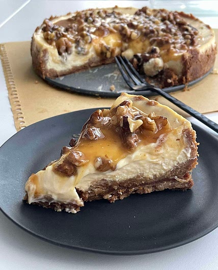 Walnut caramel cheesecake 