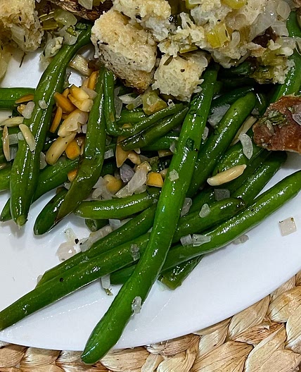 Pan-Roasted Green Beans With Golden Almonds