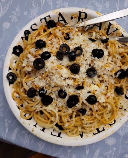 Pasta Pesto With Black Olives