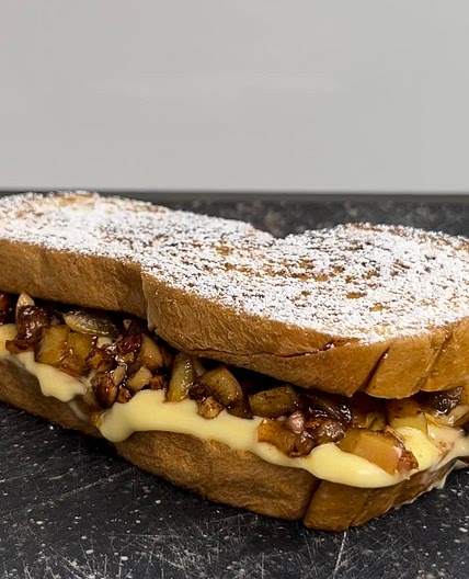Winter apple sandwich