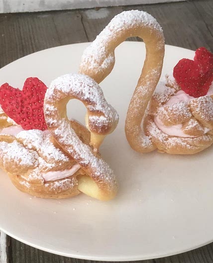 Chocolate Cream Puff Swans