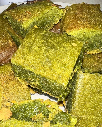 White Chocolate Matcha Brownies 💚