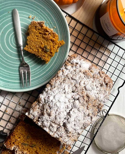 Tomiwa’s Streusel Pumpkin Bread