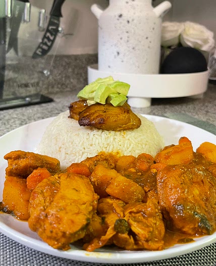 Pollo Guisado 🇩🇴