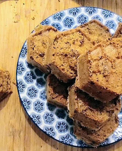 Seedy Cacao Almond Cornbread Beehive Bread