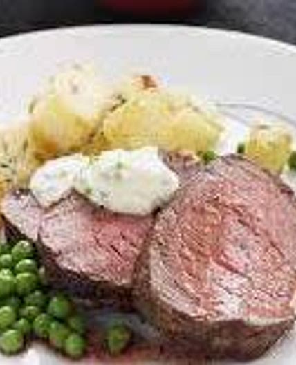 Herbed Beef Fillet With Horseradish Cream Sauce