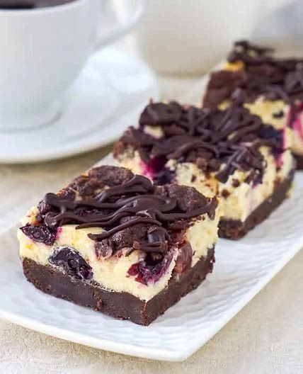 Chocolate Cherry Cheesecake Bars