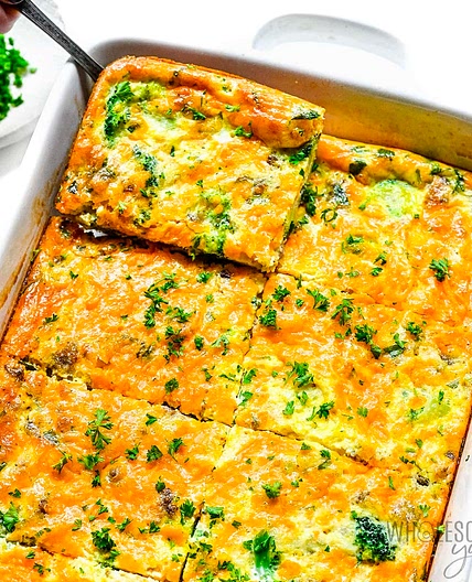 Low Carb Keto Breakfast Casserole (Easy!)