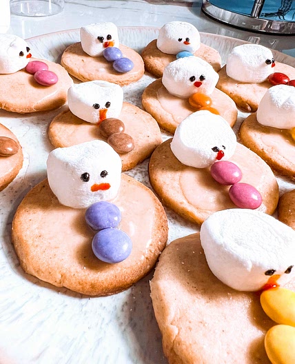 SNOWMAN COOKIES