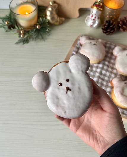 Polar bear donuts