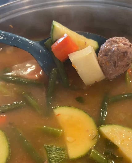 Caldo de Albóndigas 