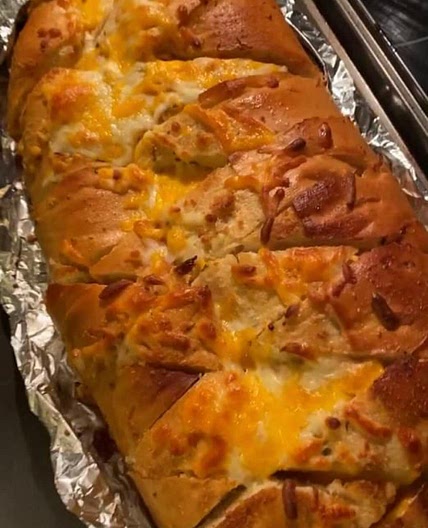 Cheesy Garlic Bread 