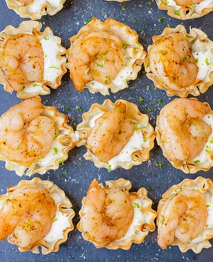 Lime shrimp crema bites