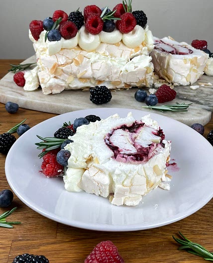 Berry Meringue roulade 