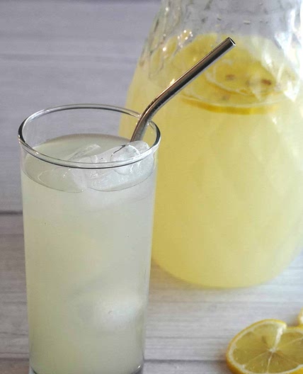 Ginger Lemonade: A Simple and Refreshing Summertime Drink