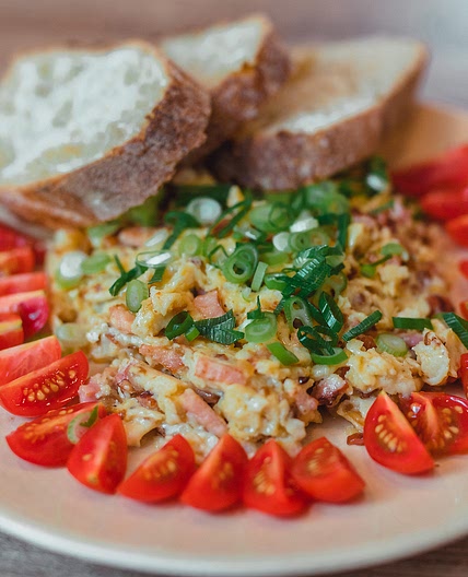 Farmer’s Scrambled Eggs With Bacon And Onions