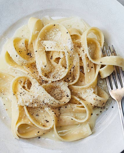 Alfredo pasta-fettucine