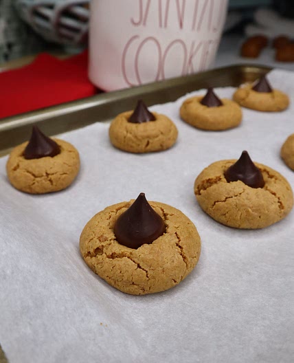 Peanut Butter Blossom Cookies