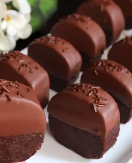 Chocolate pieces
