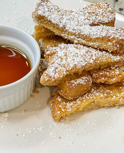 Air fryer French toast sticks 