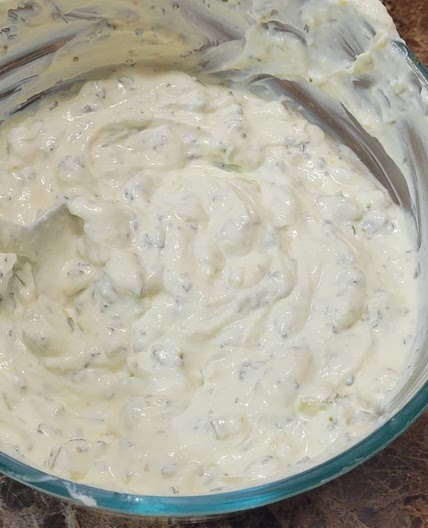 Yogurt Sauce for Lebanese Food