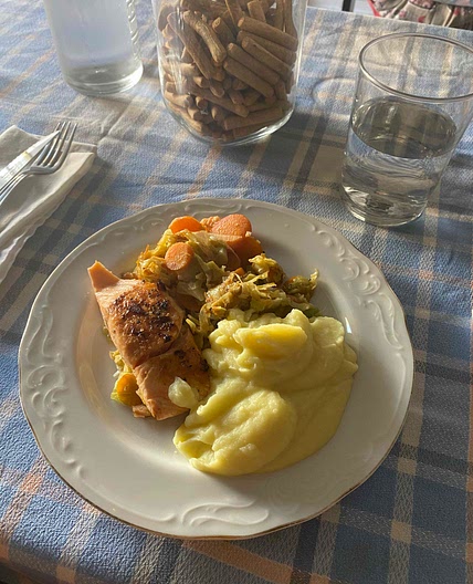 Salmón con puerro y zanahoria
