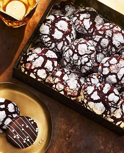 Red Velvet Cake Crinkle Cookies