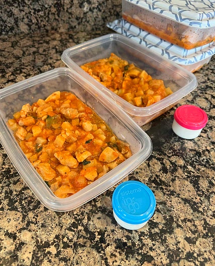 Guisado de Pollo con Papa y Jitomate 
