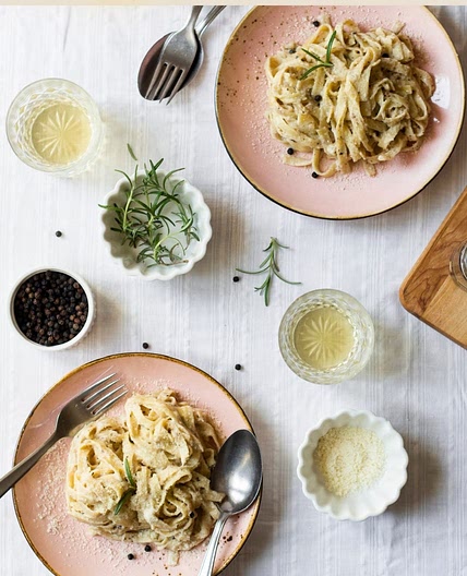 Truffle hummus pasta 🍄