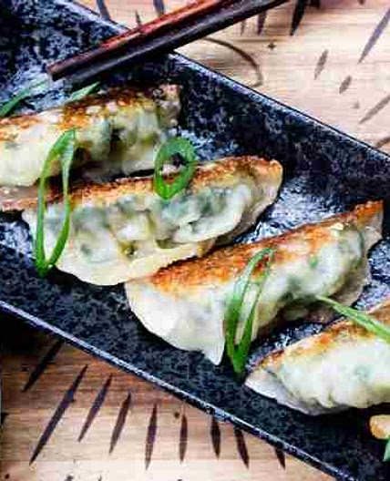 Vegan Dumplings (Vegan Goyza/ Potstickers)