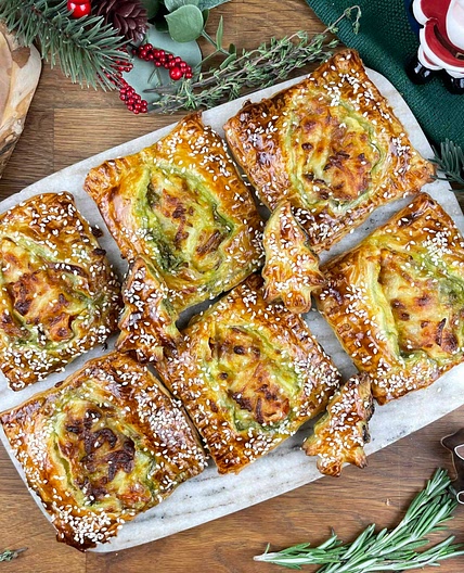 Christmas Pesto Puffs