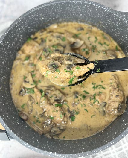 Chicken With Creamy Mushroom Sauce 