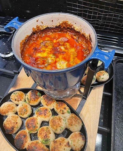 Pizza Fondue with Garlic Doughballs 