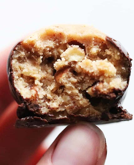 Vegan Gingerbread Bliss Balls