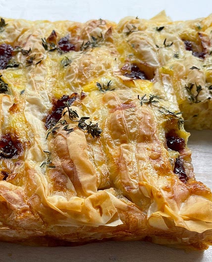 Brie and cranberry crinkle pie recipe