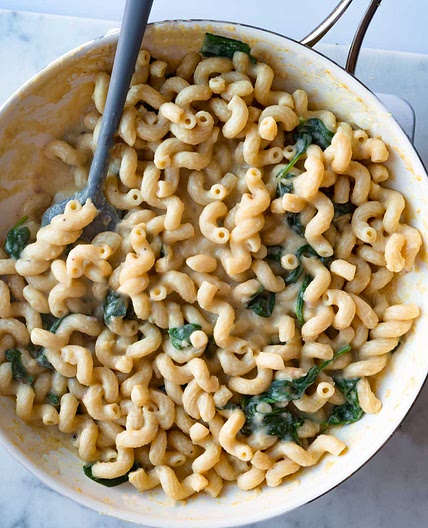 Hummus Spinach Pasta