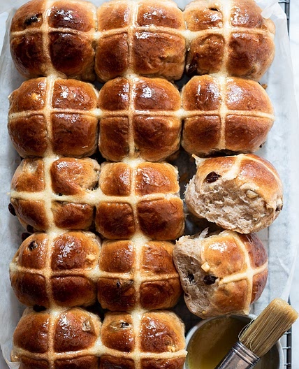 Hot cross buns with honey butter