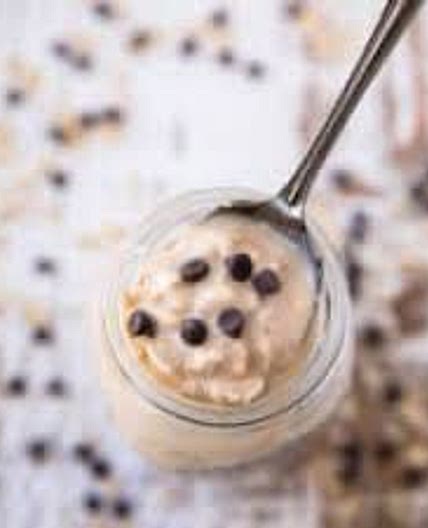 Protein Peanut butter chocolate chip overnight oats 