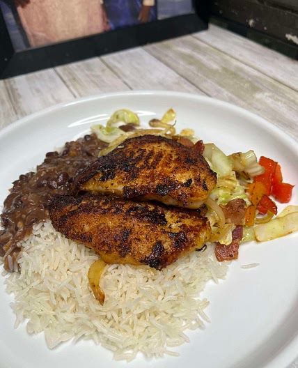 Blackened Fish X rice & Spanish beans 