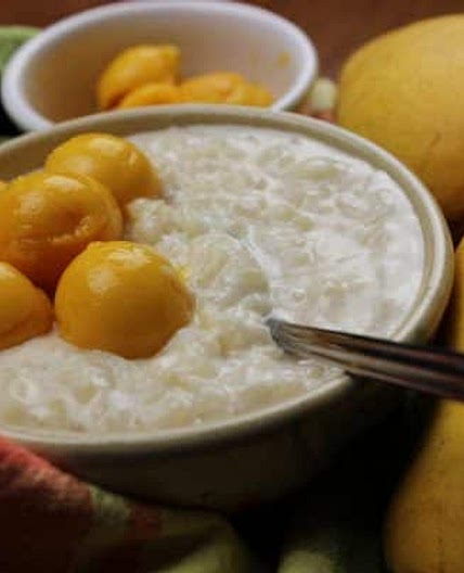 Instant Pot Sticky Rice Coconut Pudding with Mangoes