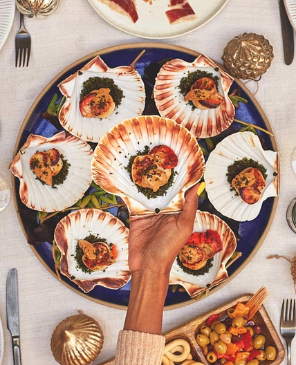 Grilled Scallops, Urfa Chilli Butter and Parsley Breadcrumbs}