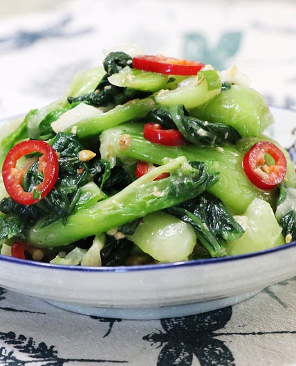 Soybean Paste Seasoned Bok Choy MuChim  (청경채 된장무침, CheongGyeongChae DoenJangMuChim) | Aeri's Kitchen