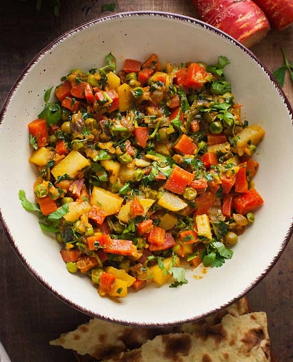 Gajar Matar Aloo