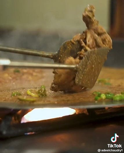 Famous Spicy Tawa Chicken from Arif Chatkhara with Recipe.